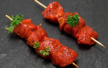 2 Beef skewers (Swiss) with a home-made BBQ marinade