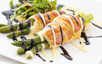 Asparagus pastries
