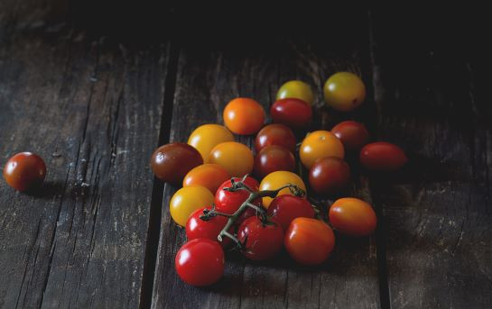 tomates cerises mélange de plusieurs variétés en 250g